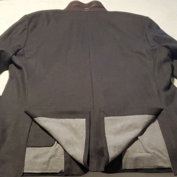 Corneliani - Picture 7 of 16